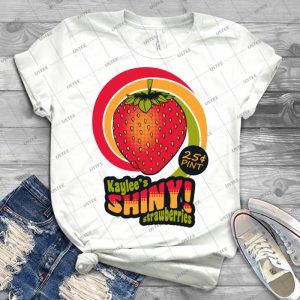 Shiny Berries 22 - Gift Idea Shirt For Men Tee For Women Classic Retro Vintage Graphic T-Shirt