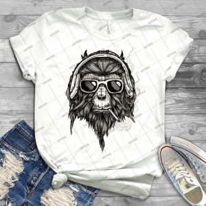 Smokin Monkey 77 - Gift Idea Shirt For Men Tee For Women Classic Retro Vintage Graphic T-Shirt
