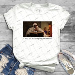 Snoop Dogg At Christmas - Gift Idea Shirt For Men Tee For Women Classic Retro Vintage Graphic T-Shirt