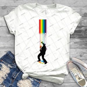 Somewhere Over The Rainbow - Someone S Getting Wet 25 - Gift Idea Shirt For Men Tee For Women Classic Retro Vintage Graphic T-Shirt