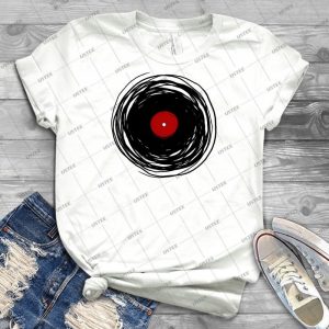 Spinning Avec Un Disque Vinyle --- 44 - Vintage Men's Shirt Tshirt For Women Classic Handmade Shirt Retro Graphic Tee