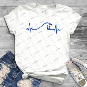 Surf T Shirt - Gift Idea Shirt For Men Tee For Women Classic Retro Vintage Graphic T-Shirt
