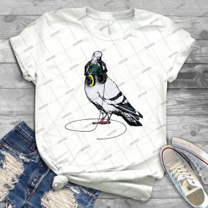 Techno Pigeon - Gift Idea Shirt For Men Tee For Women Classic Retro Vintage Graphic T-Shirt