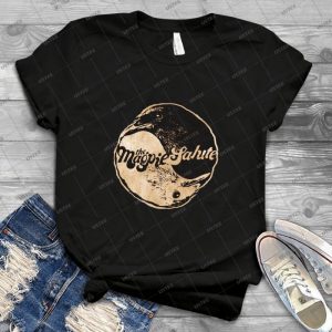 The Black Magpie - Gift Idea Shirt For Men Tee For Women Classic Retro Vintage Graphic T-Shirt