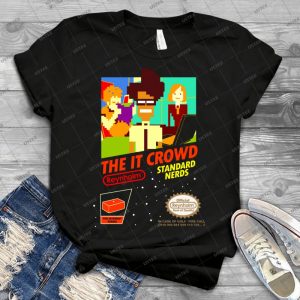 The It Crowd Nes Game 23 - Gift Idea Shirt For Men Tee For Women Classic Retro Vintage Graphic T-Shirt
