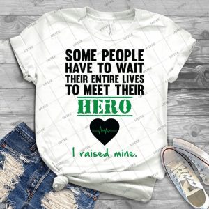 The Nurse S Dad - Gift Idea Shirt For Men Tee For Women Classic Retro Vintage Graphic T-Shirt