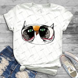 The Owl With Green Eyeballs - Best Unisex Trending Handmade T-shirt Gift Idea For Men T-shirt For Woman
