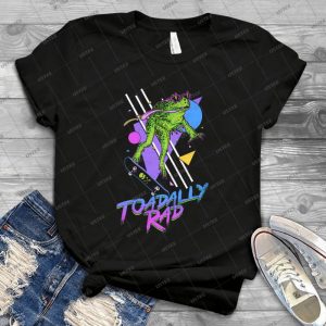 Toadally Rad - Gift Idea Shirt For Men Tee For Women Classic Retro Vintage Graphic T-Shirt