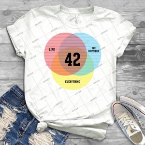 Venn Diagram- Life The Universe  Everything - Gift Idea Shirt For Men Tee For Women Classic Retro Vintage Graphic T-Shirt