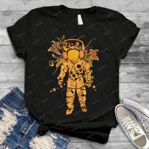 Vintage Spaceman 48 - Vintage Men's Shirt Tshirt For Women Classic Handmade Shirt Retro Graphic Tee