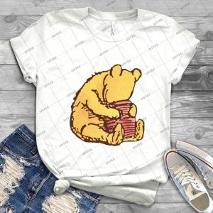 Winnie The Pooh - Gift Idea Shirt For Men Tee For Women Classic Retro Vintage Graphic T-Shirt