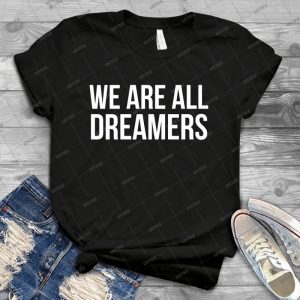 Wir Sind Alle Trã¤umer Shirt - Verteidige Daca - Gift Idea Shirt For Men Tee For Women Classic Retro Vintage Graphic T-Shirt