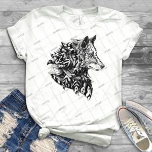 Wolf Profile - Gift Idea Shirt For Men Tee For Women Classic Retro Vintage Graphic T-Shirt